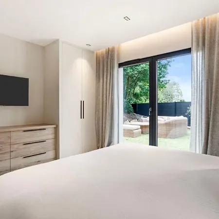 Exclusive Stunning Views Pool Villa *