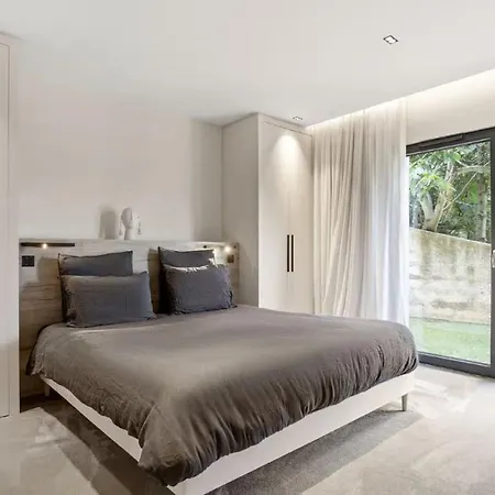 Exclusive Stunning Views Pool Villa Fréjus